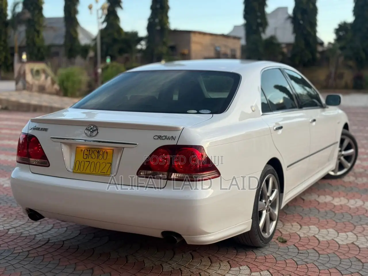 Toyota Crown 2006 White