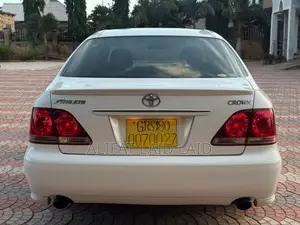 Toyota Crown 2006 White