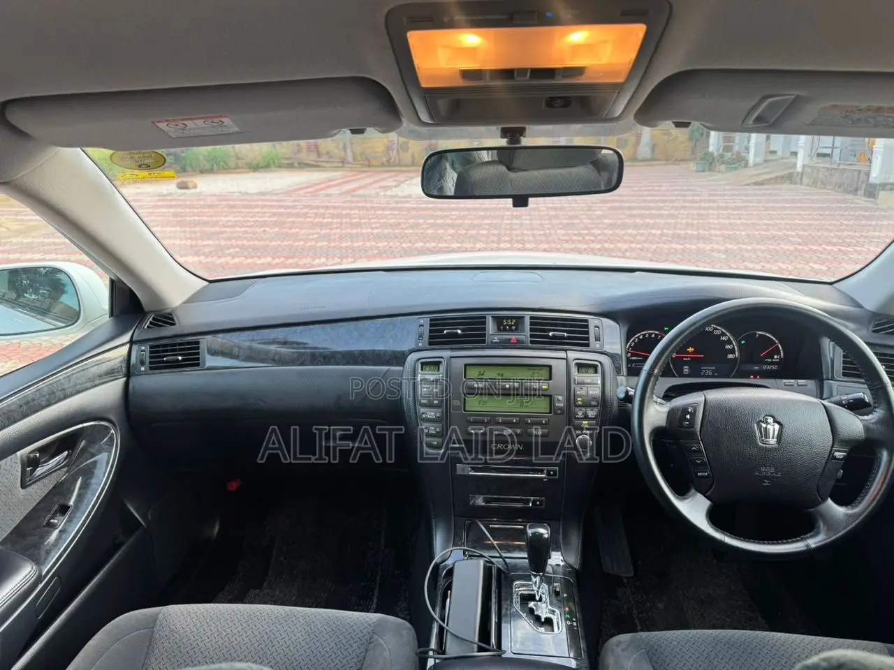 Toyota Crown 2006 White