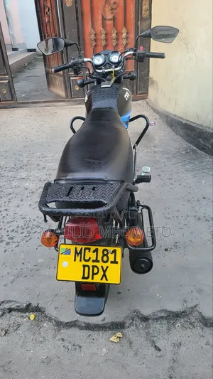 TVS HLX 125 2023 Black