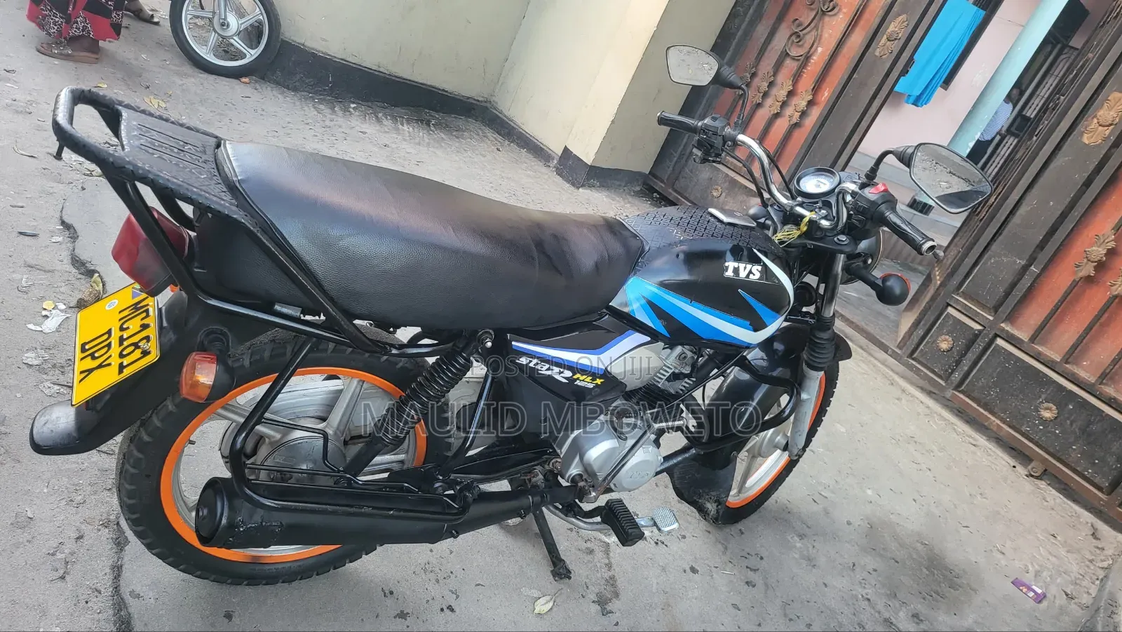 TVS HLX 125 2023 Black