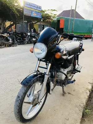 Bajaj Boxer 125 2025 Black