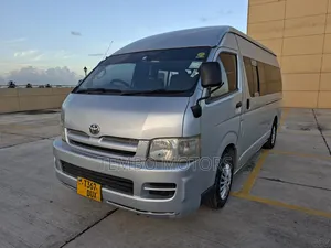Toyota HiAce 2005 Silver