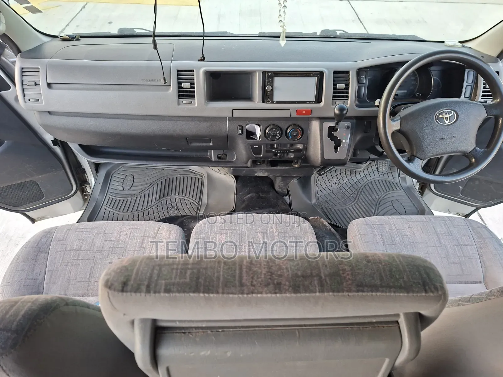 Toyota HiAce 2005 Silver