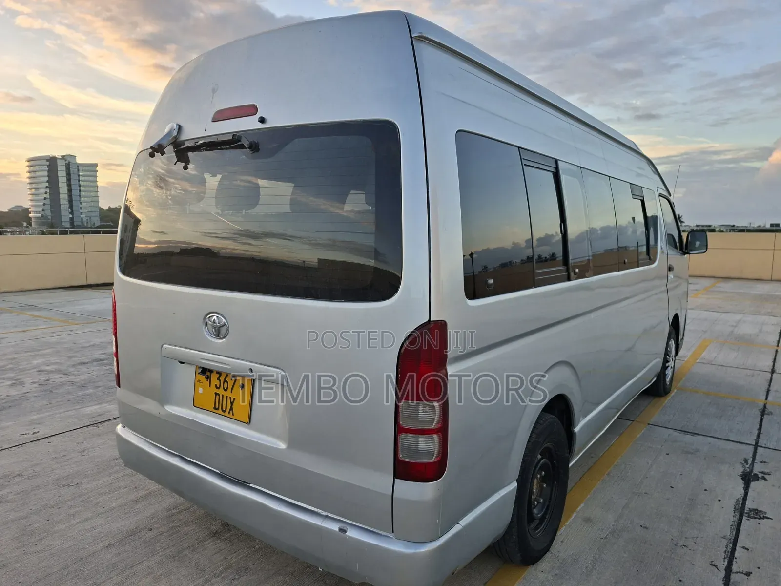 Toyota HiAce 2005 Silver