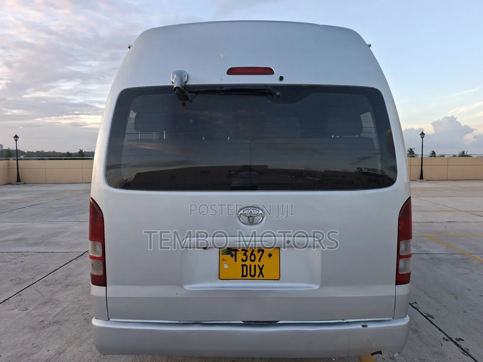 Toyota HiAce 2005 Silver