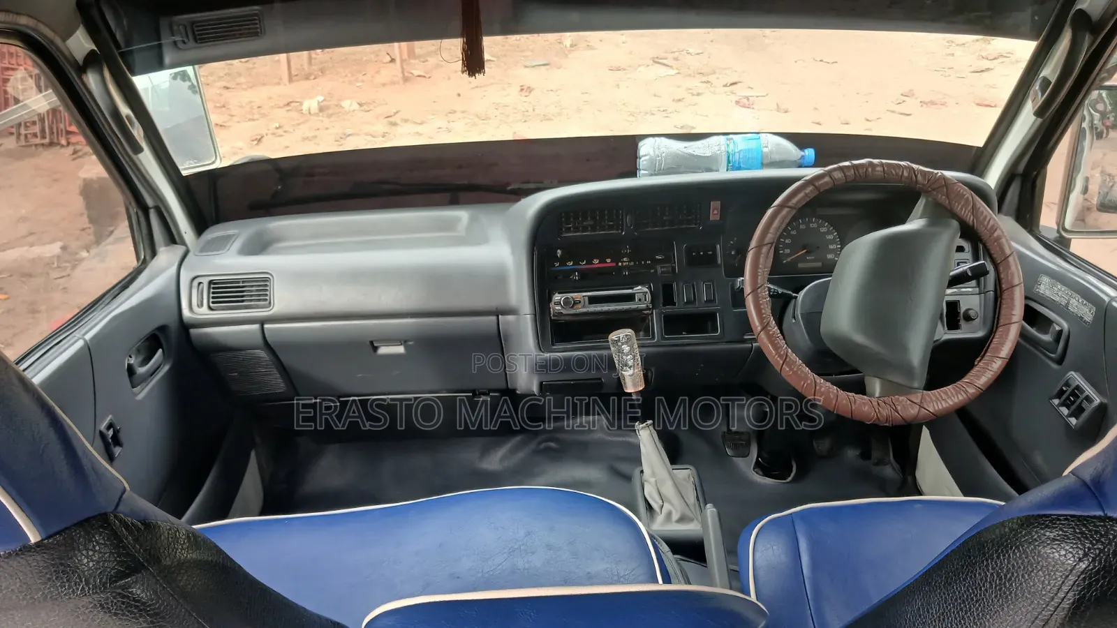 Toyota HiAce 2005 Blue