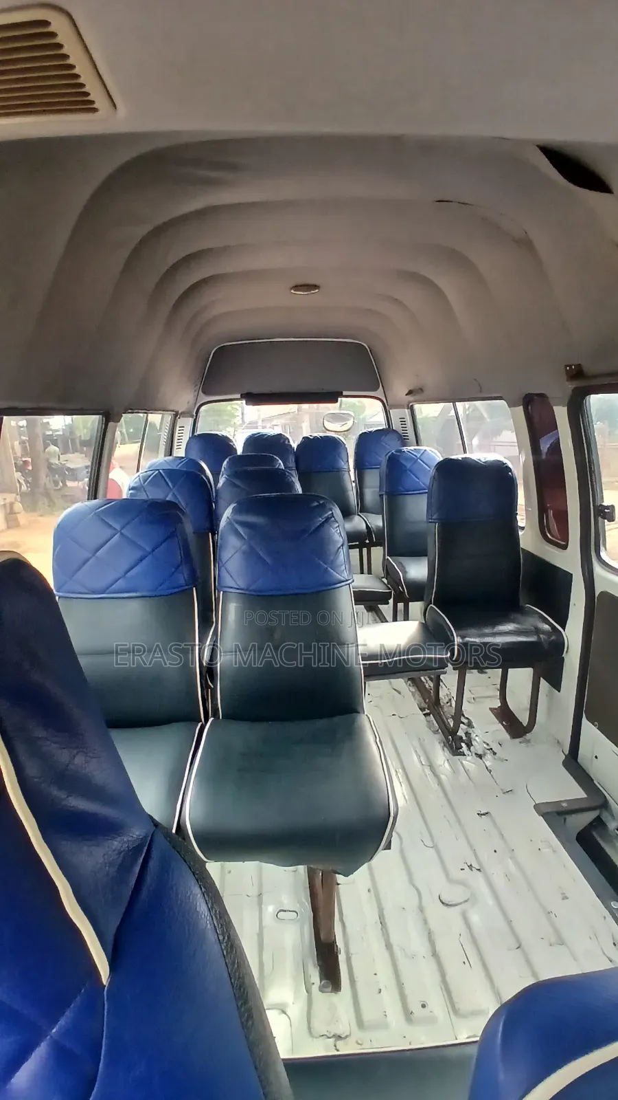 Toyota HiAce 2005 Blue