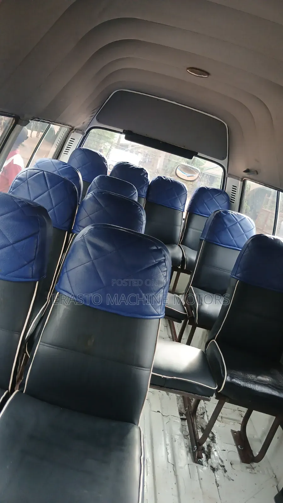 Toyota HiAce 2005 Blue
