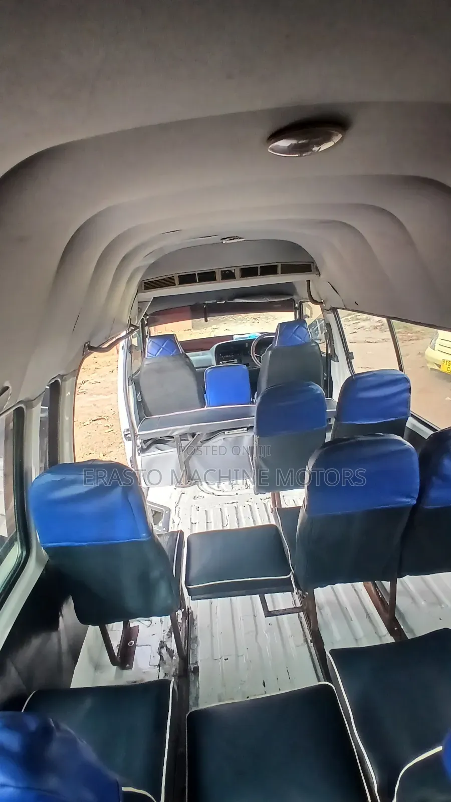 Toyota HiAce 2005 Blue
