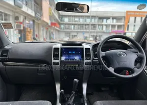 Toyota Land Cruiser Prado 2006 White