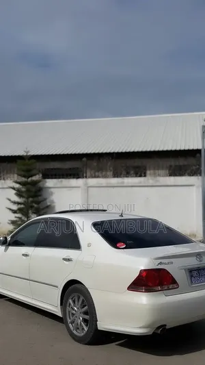 Toyota Crown 2007 White