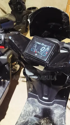 New TVS Apache RTR 160 2V 2021 Brown