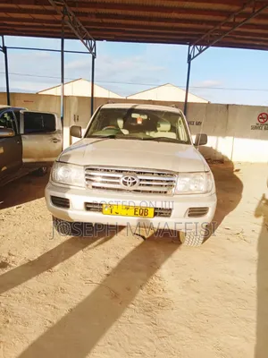 Toyota Land Cruiser 100 4.2 2006 White