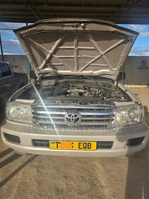 Toyota Land Cruiser 100 4.2 2006 White