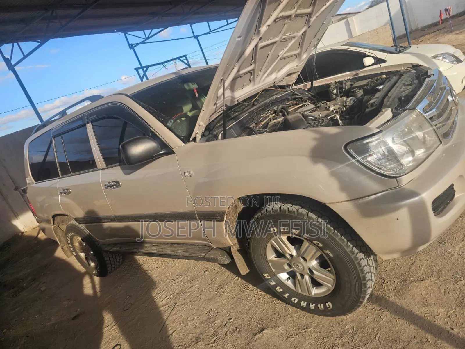 Toyota Land Cruiser 100 4.2 2006 White