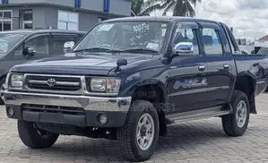Toyota Hilux 2005 Blue