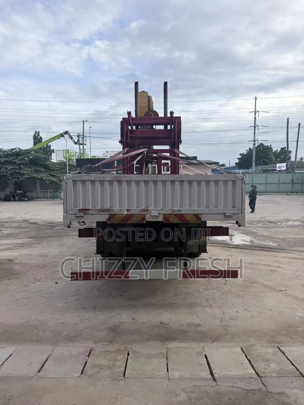 8-Ton Howo Chassis Truck Crane