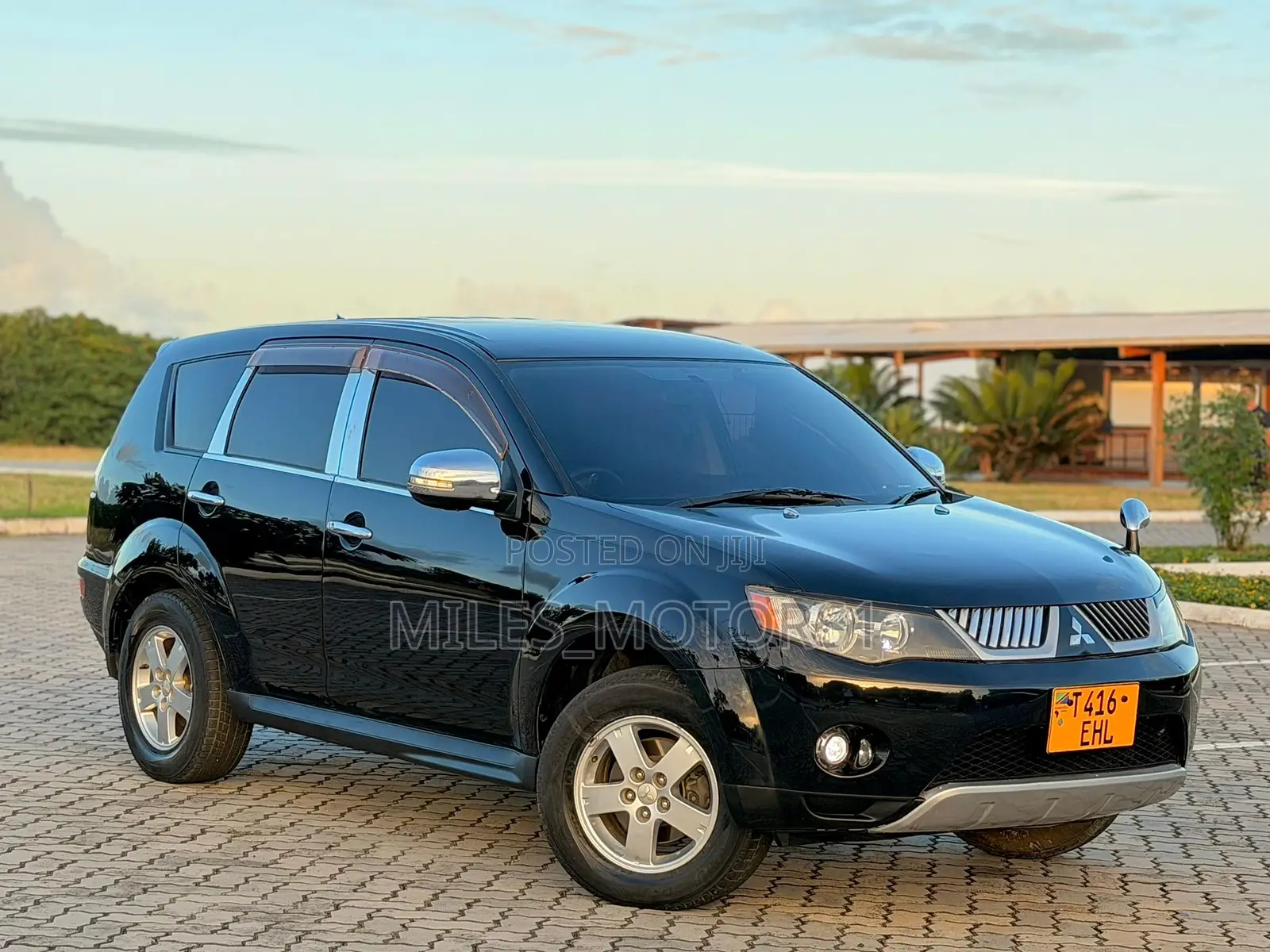 Mitsubishi Outlander 2012 Black