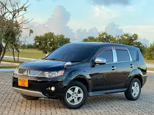 Mitsubishi Outlander 2012 Black