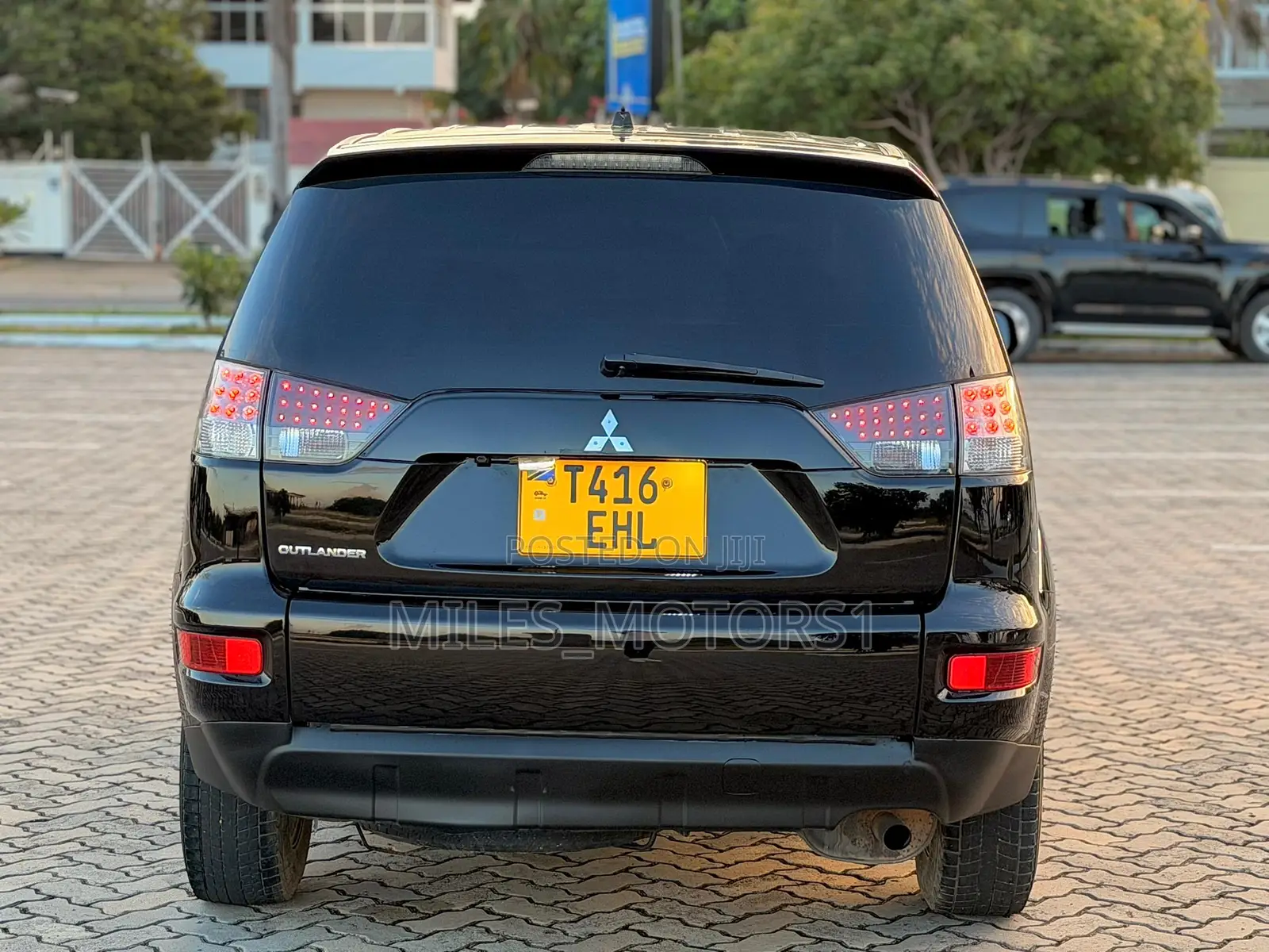 Mitsubishi Outlander 2012 Black
