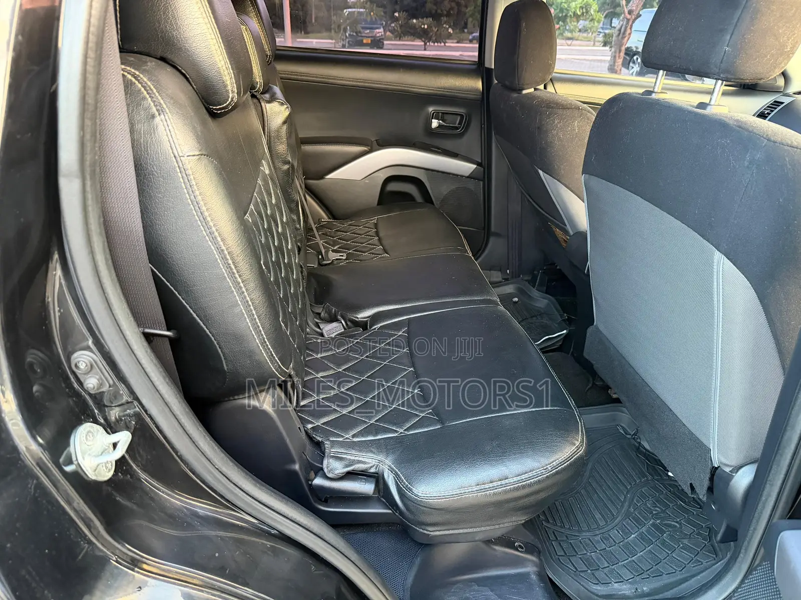 Mitsubishi Outlander 2012 Black