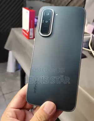 New Infinix Hot 70 128 GB Black
