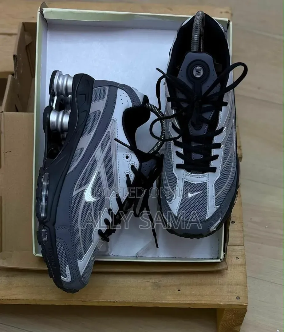 Men's Sneakers Nike Shox
