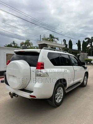Toyota Land Cruiser Prado 2010 White