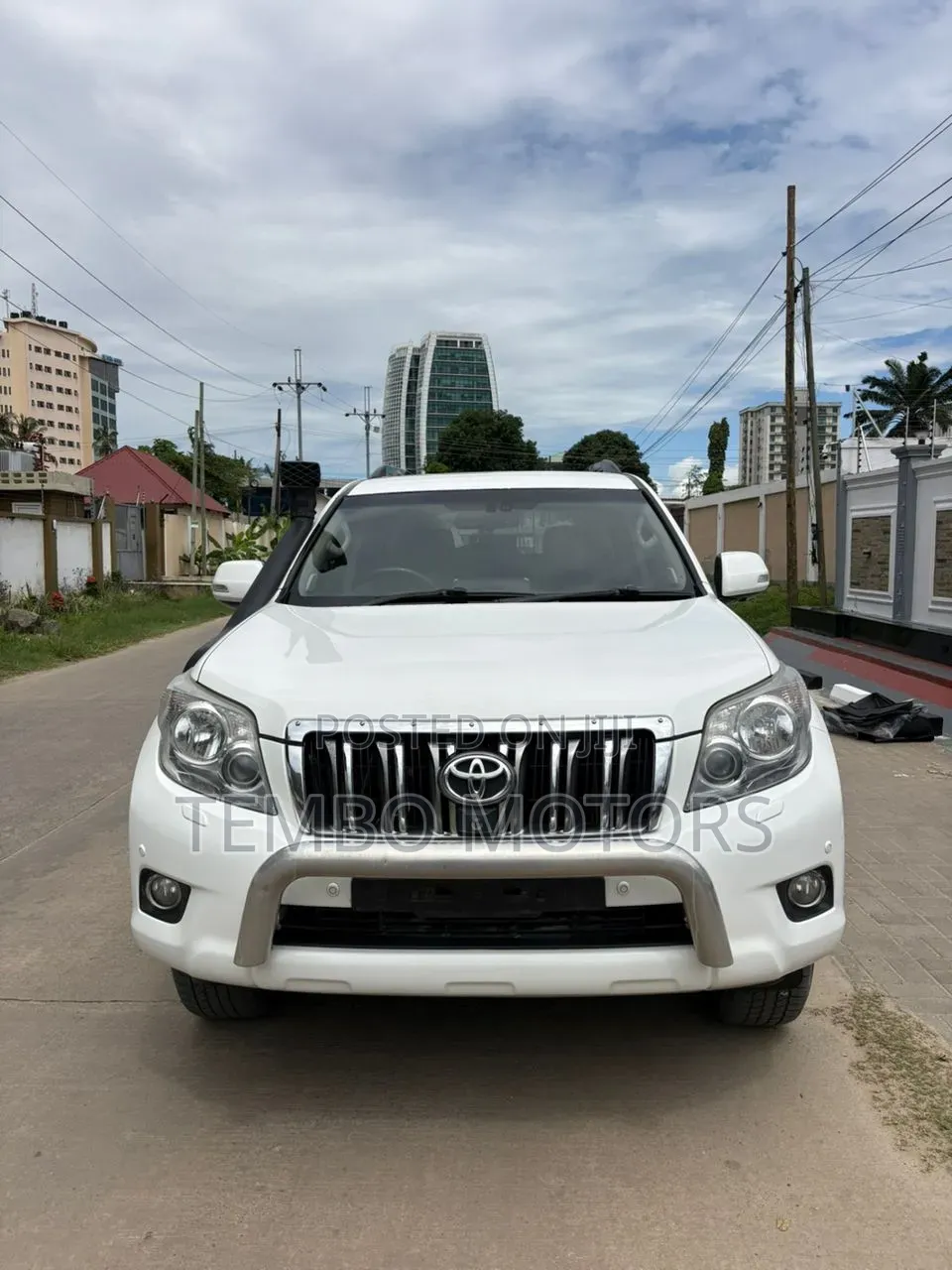 Toyota Land Cruiser Prado 2010 White