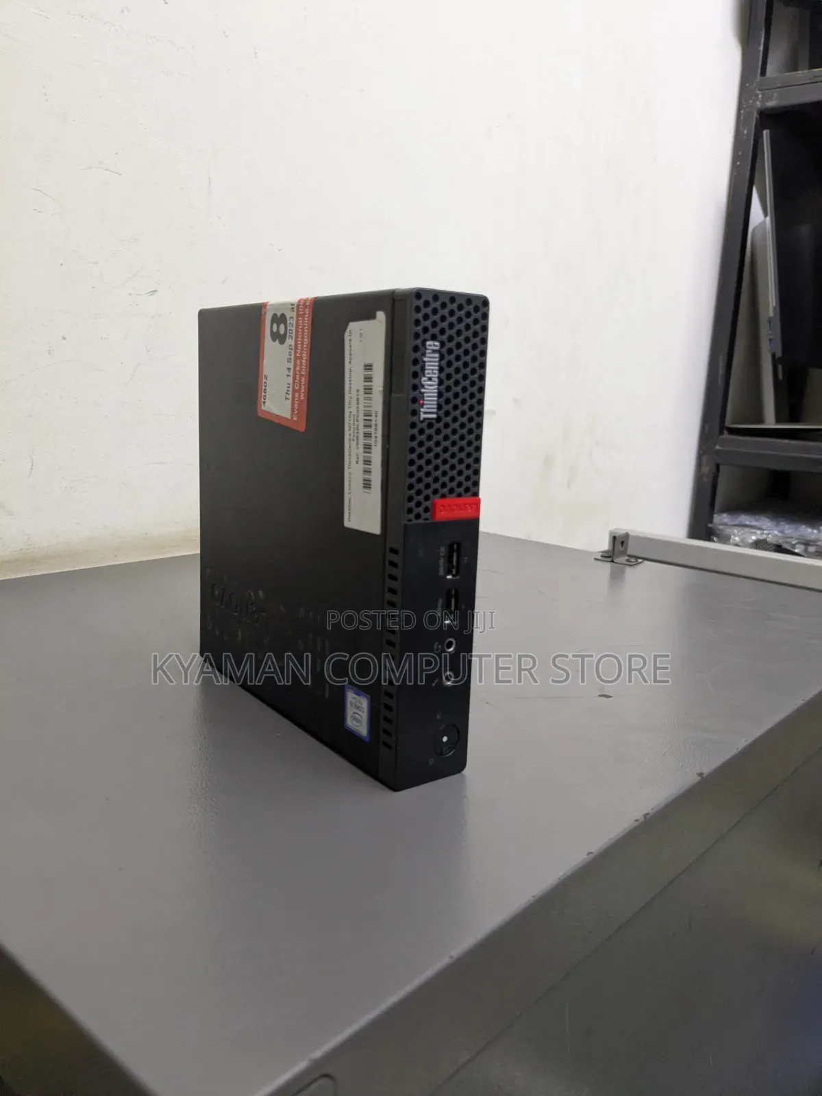 Desktop Computer Lenovo ThinkCentre M720 8GB Intel Core i5 SSD 256GB