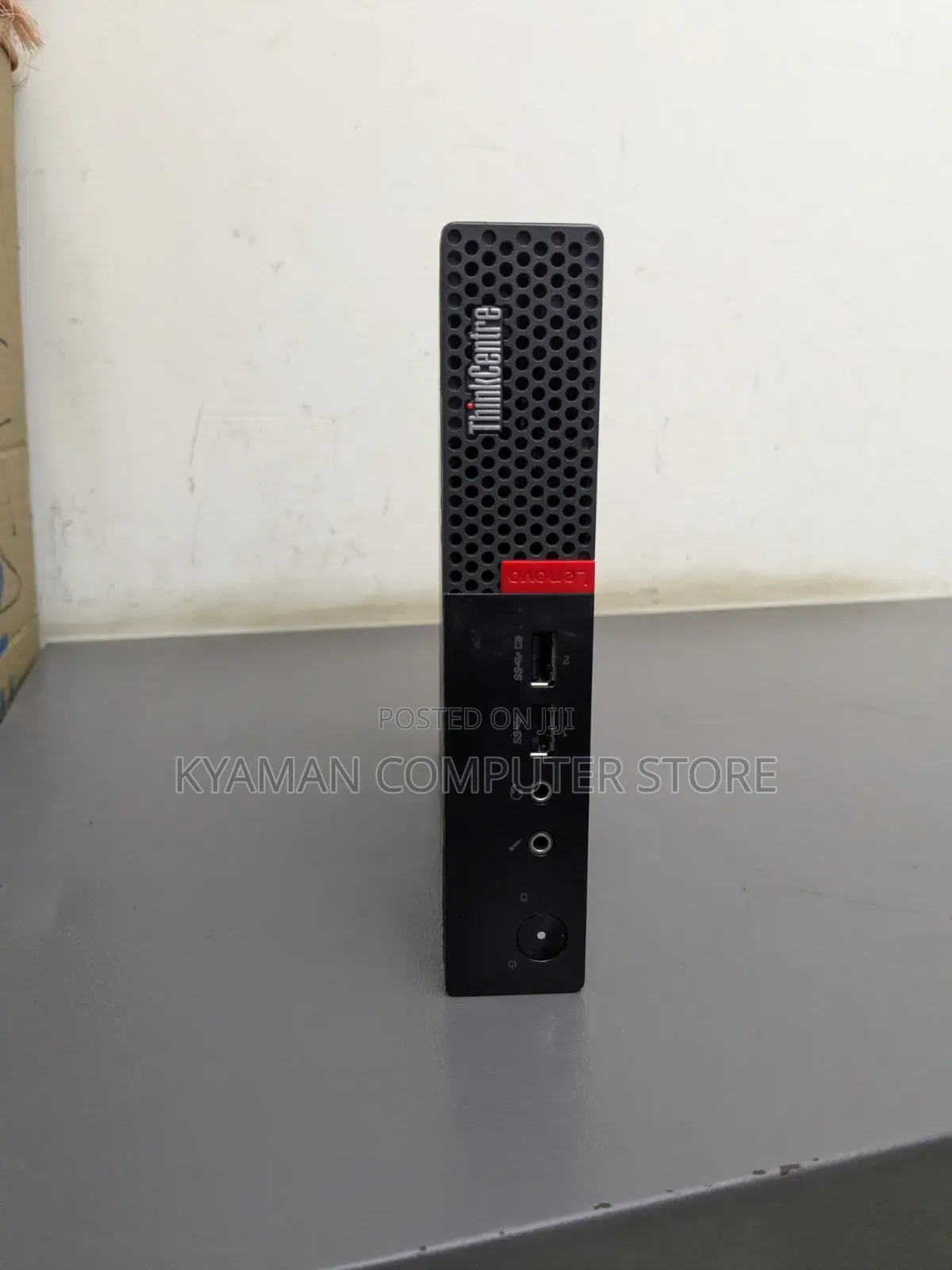 Desktop Computer Lenovo ThinkCentre M720 8GB Intel Core i5 SSD 256GB