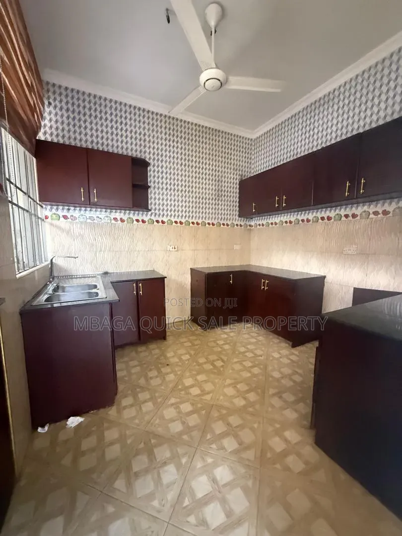 6bdrm House in Mbezi Beach for rent