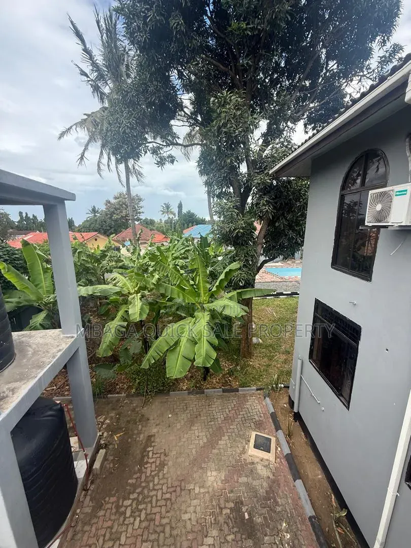 6bdrm House in Mbezi Beach for rent