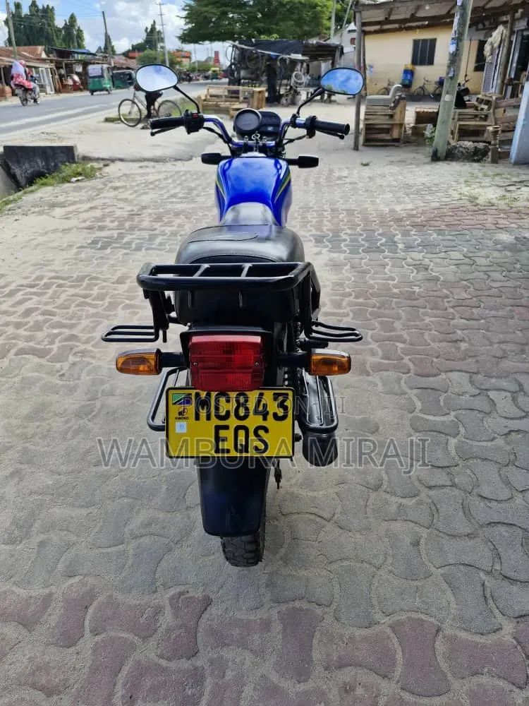 Aprilia 2025 Black
