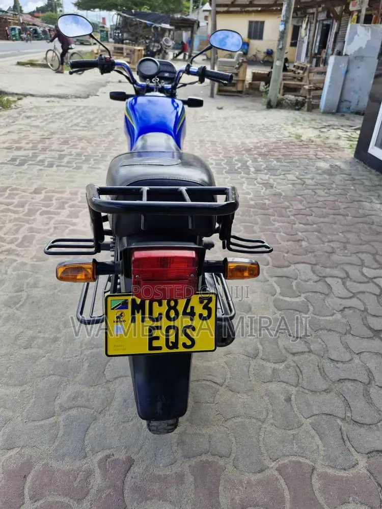 Aprilia 2025 Black