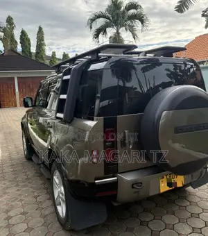 Land Rover Defender 2023 Beige
