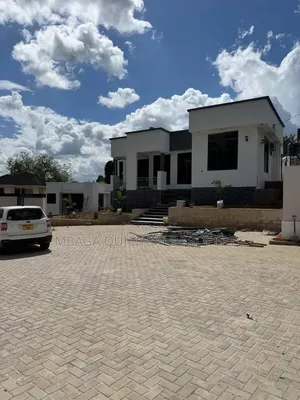 4bdrm House in Goba for sale
