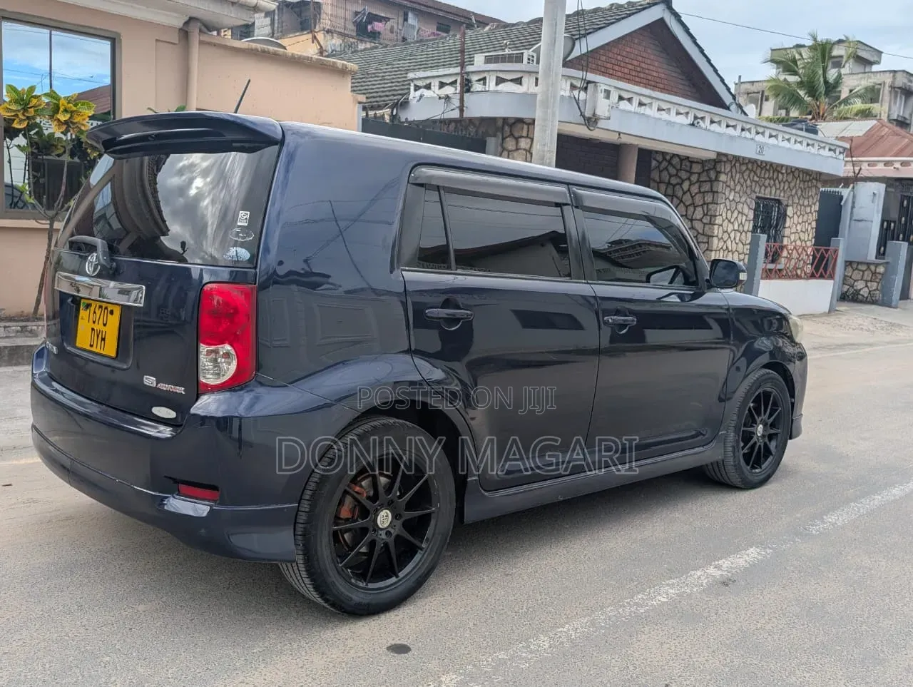 Toyota Corolla Rumion 2010 Black