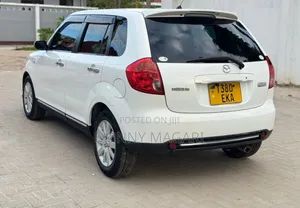 Mazda Verisa 2007 White