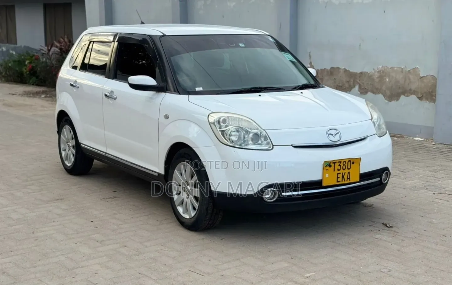 Mazda Verisa 2007 White