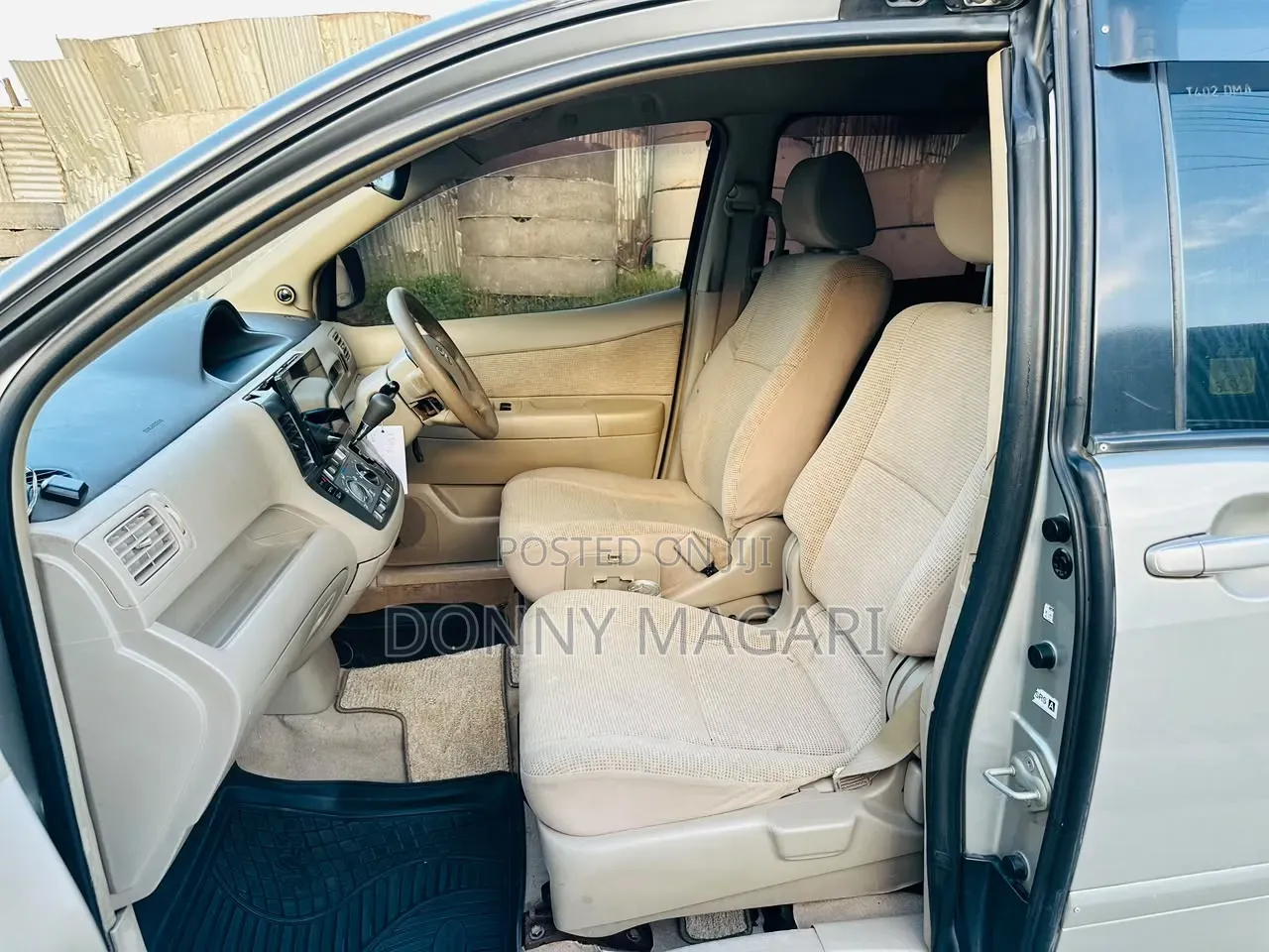 Toyota Raum 2007 Silver