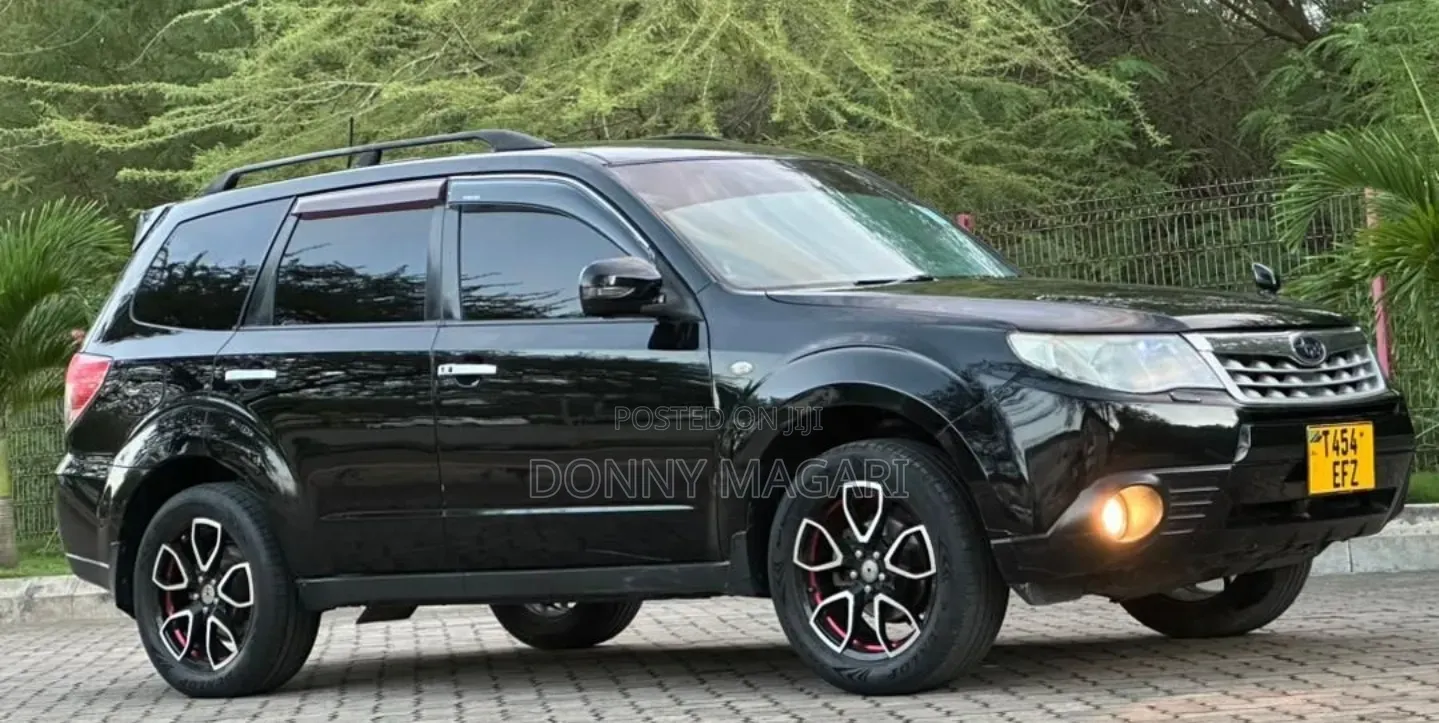 Subaru Forester 2011 Black