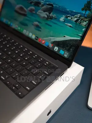 New Laptop Apple MacBook Pro 2025 M5 24GB Apple M5 SSD 1T