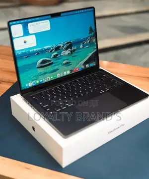 New Laptop Apple MacBook Pro 2025 M5 16GB Apple M5 SSD 512GB