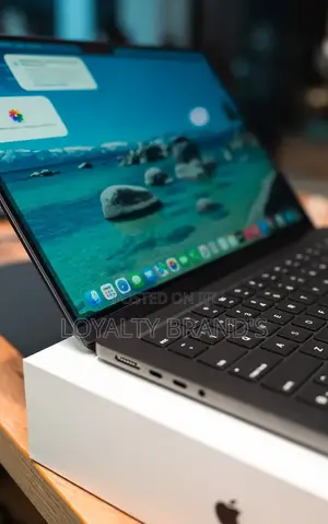 New Laptop Apple MacBook Pro 2025 M5 16GB Apple M5 SSD 512GB
