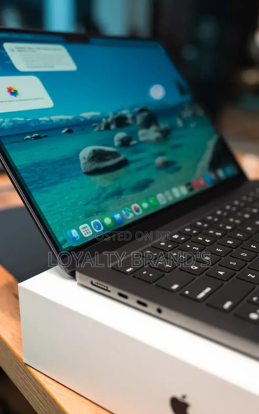 New Laptop Apple MacBook Pro 2025 M5 16GB Apple M5 SSD 512GB