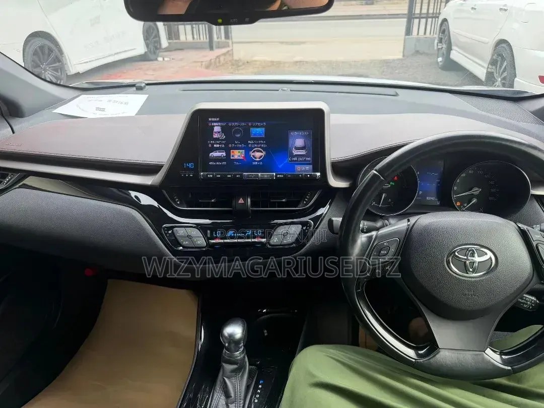 Toyota C-HR 2017 Gray