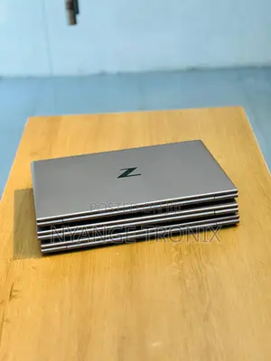 Laptop HP ZBook Firefly G8 16GB Intel Core i7 SSD 512GB