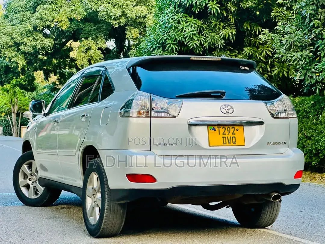 Toyota Harrier 2005 Silver